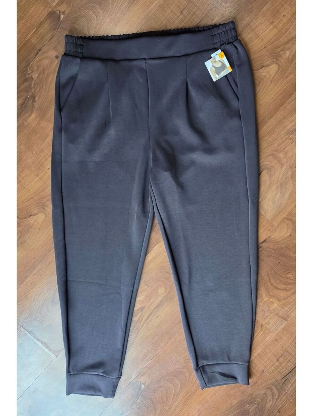 NWT Avia Women's ScubaKnit Pleat Joggers Sandwashed Black Charcoal Gray Large
